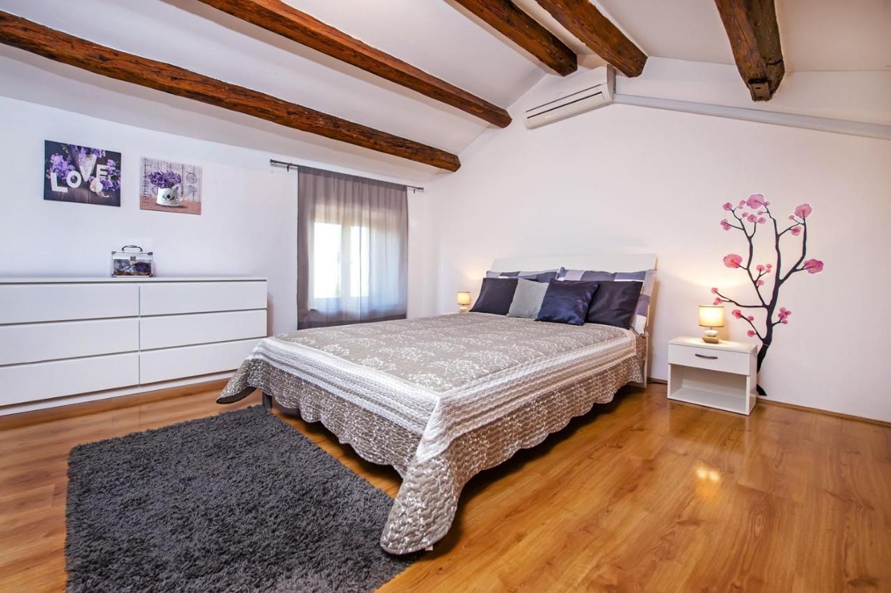 Holiday Apartment Daria 20 Rovinj Buitenkant foto